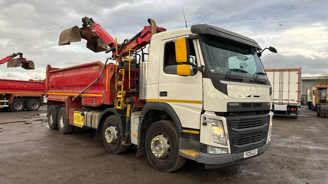 Volvo FM 410 - 翻斗车, 起重车:图1 Volvo FM 410 - 翻斗车, 起重车:图1