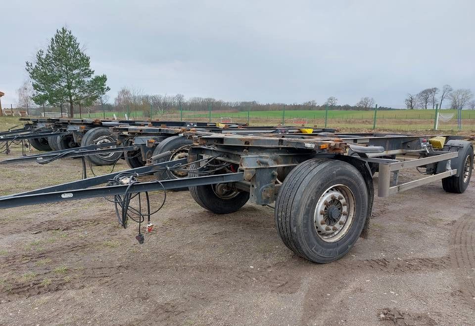 Krone BDF Laweta Rama 2015 - 集装箱运输车/ 可拆卸车身的拖车:图1 Krone BDF Laweta Rama 2015 - 集装箱运输车/ 可拆卸车身的拖车:图1