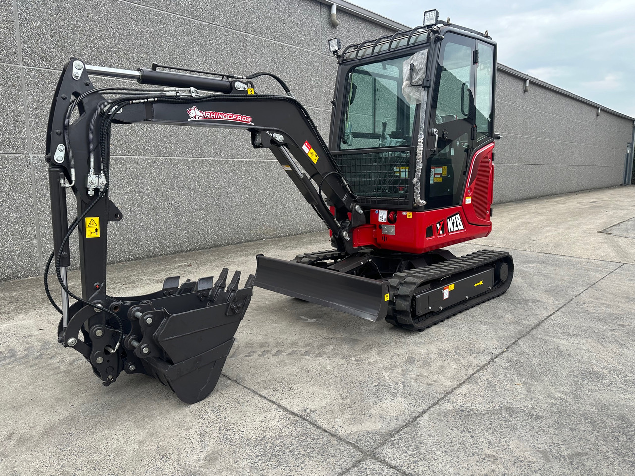 RHINOCEROS XN28 - 小型挖掘机:图4 RHINOCEROS XN28 - 小型挖掘机:图4