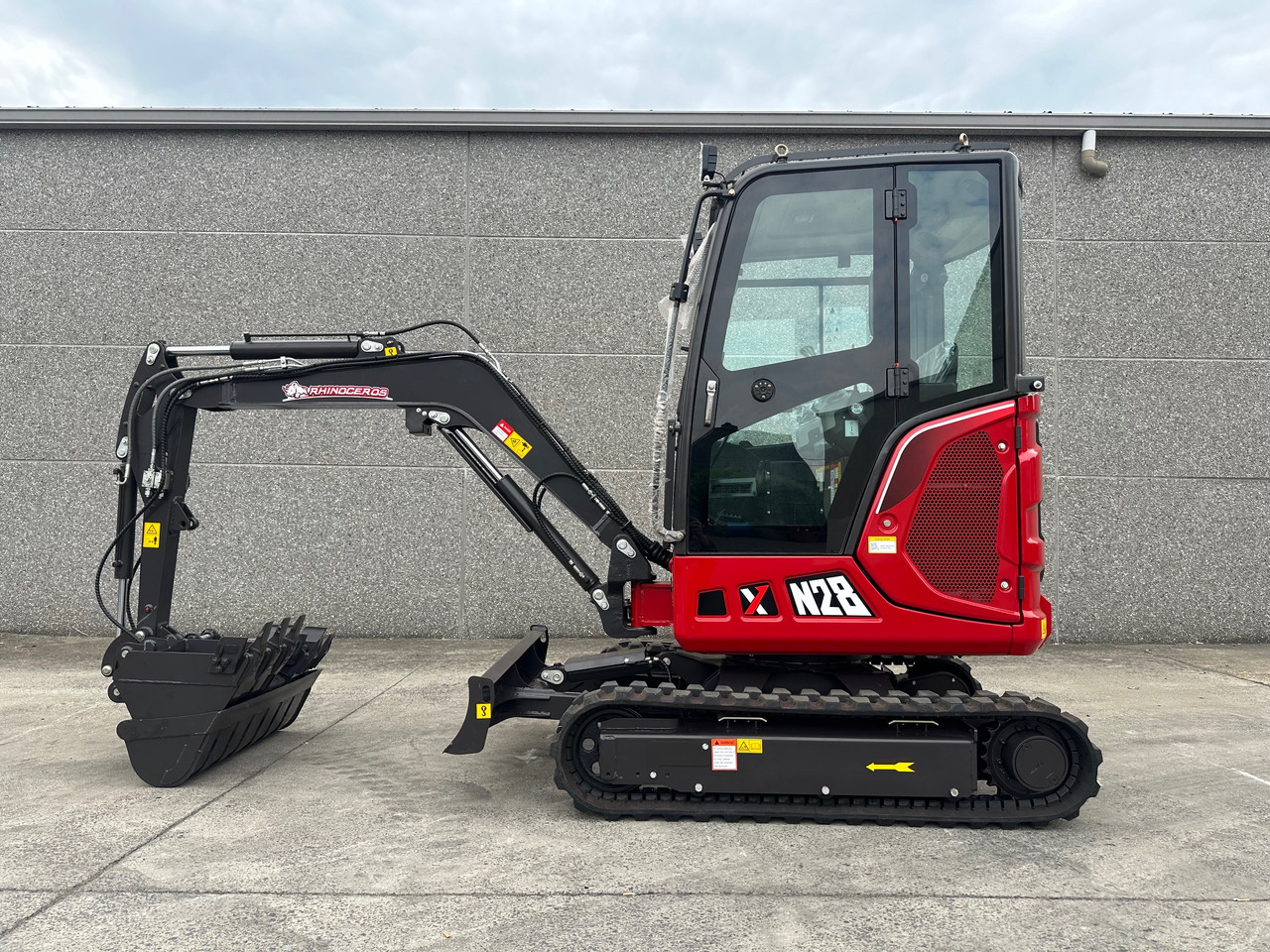 RHINOCEROS XN28 - 小型挖掘机:图1 RHINOCEROS XN28 - 小型挖掘机:图1