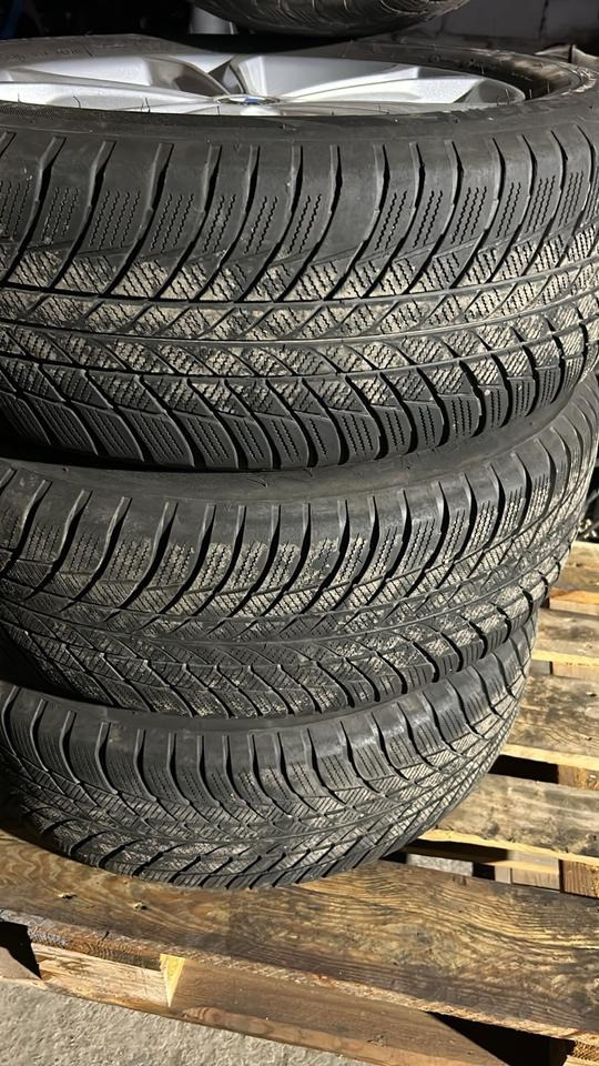 BMW X3 Winterreifen + Felgen 225/60R18 - 备件:图2 BMW X3 Winterreifen + Felgen 225/60R18 - 备件:图2