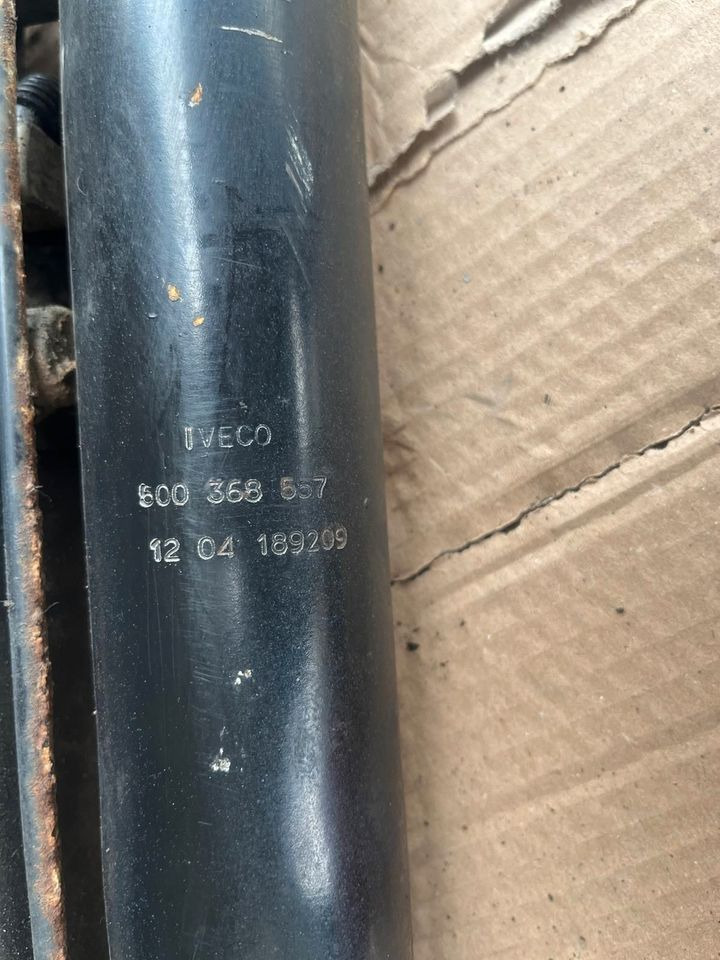 IVECO Stralis 450 Hydraulikzylinder Kippzylinder 500368557 - 液压缸 适用于 卡车:图2 IVECO Stralis 450 Hydraulikzylinder Kippzylinder 500368557 - 液压缸 适用于 卡车:图2