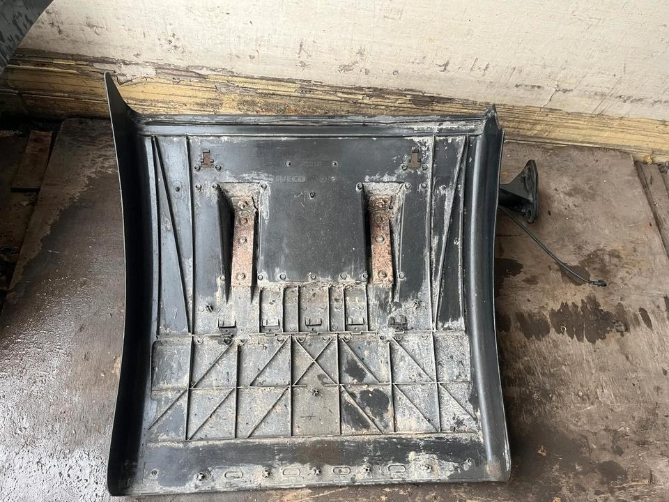 IVECO Stralis 450 Kotflügel vorne rechts 41299389 / 41299388 - 挡泥板 适用于 卡车:图5 IVECO Stralis 450 Kotflügel vorne rechts 41299389 / 41299388 - 挡泥板 适用于 卡车:图5