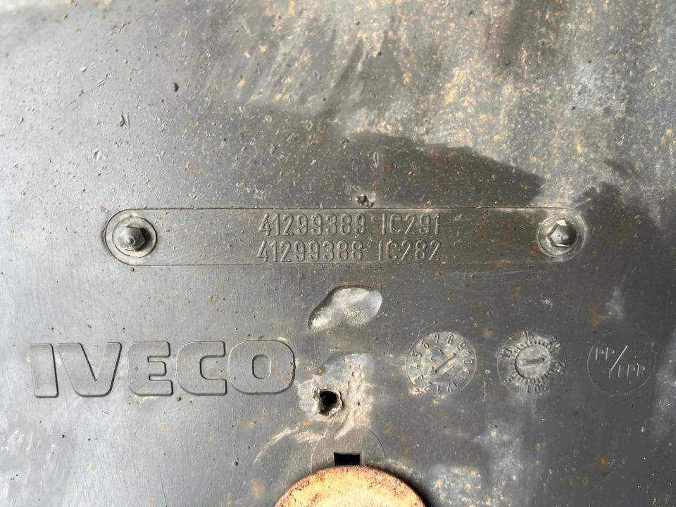 IVECO Stralis 450 Kotflügel vorne rechts 41299389 / 41299388 - 挡泥板 适用于 卡车:图2 IVECO Stralis 450 Kotflügel vorne rechts 41299389 / 41299388 - 挡泥板 适用于 卡车:图2