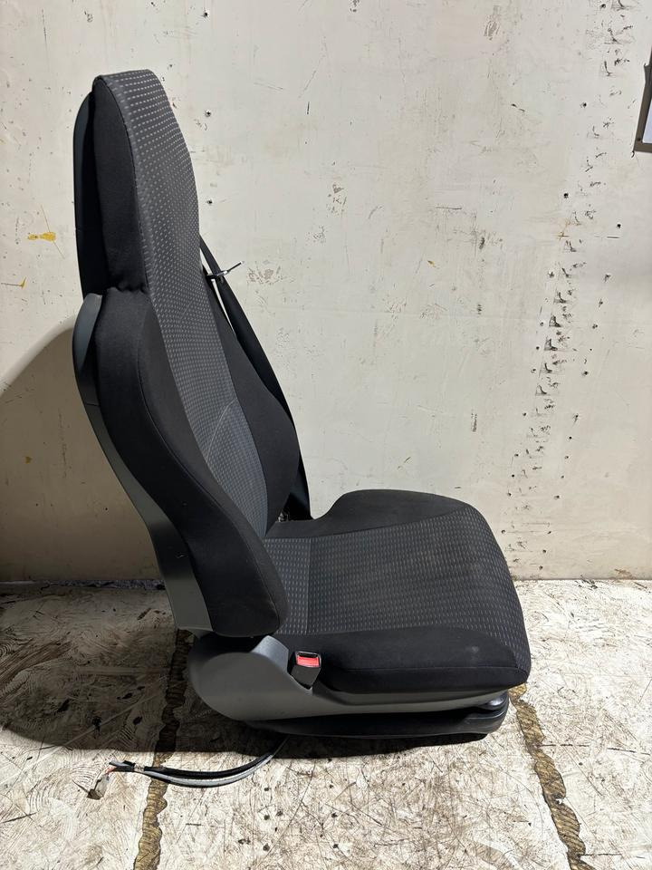 MAN TGL Euro 5/6 Fahrersitz mit Luft und elektrisch - 座椅 适用于 卡车:图2 MAN TGL Euro 5/6 Fahrersitz mit Luft und elektrisch - 座椅 适用于 卡车:图2