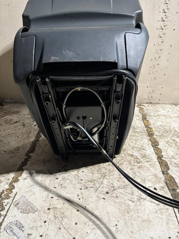 MAN TGL Euro 5/6 Fahrersitz mit Luft und elektrisch - 座椅 适用于 卡车:图5 MAN TGL Euro 5/6 Fahrersitz mit Luft und elektrisch - 座椅 适用于 卡车:图5