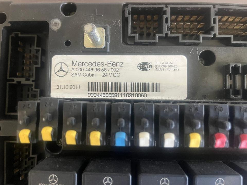 Mercedes Actros MP4 SAM Cabin Sicherungskasten A0004469658 - 保险丝 适用于 卡车:图3 Mercedes Actros MP4 SAM Cabin Sicherungskasten A0004469658 - 保险丝 适用于 卡车:图3
