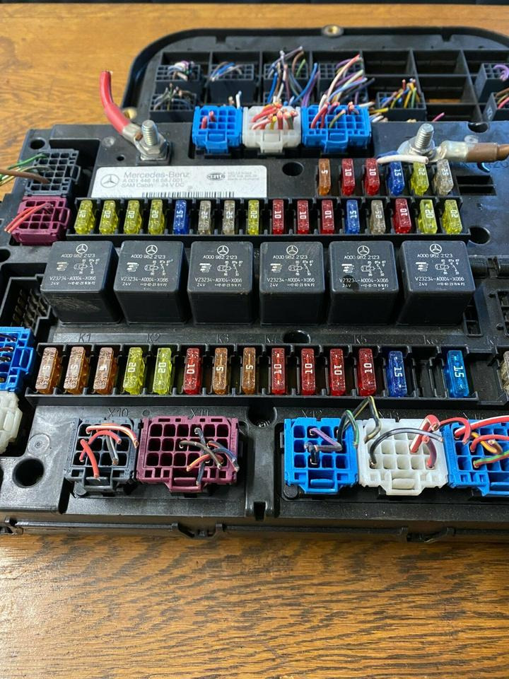 Mercedes Actros MP4 Sicherungskasten A 001 446 16 58 - 保险丝 适用于 卡车:图3 Mercedes Actros MP4 Sicherungskasten A 001 446 16 58 - 保险丝 适用于 卡车:图3