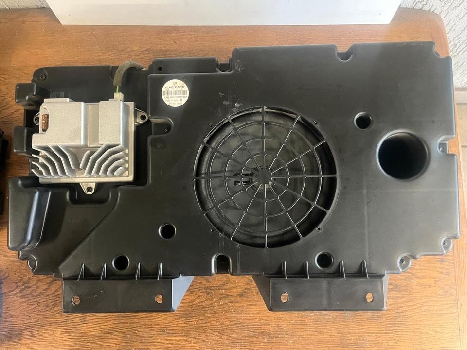 Mercedes Actros MP4 Subwoofer Soundsystem Bass A0018206202 - 仪表板 适用于 卡车:图2 Mercedes Actros MP4 Subwoofer Soundsystem Bass A0018206202 - 仪表板 适用于 卡车:图2