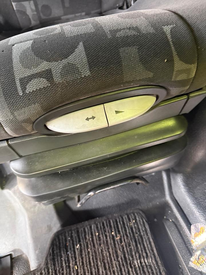 Mercedes Atego 3 Beifahrersitz mit Luft - 座椅 适用于 卡车:图5 Mercedes Atego 3 Beifahrersitz mit Luft - 座椅 适用于 卡车:图5