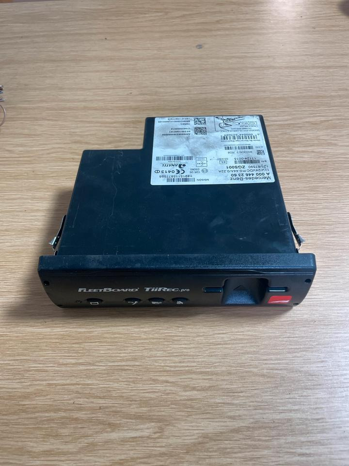 Mercedes-Benz Actros Tachograph FLEETBOARD A0004462360 - 行车记录仪 适用于 卡车:图1 Mercedes-Benz Actros Tachograph FLEETBOARD A0004462360 - 行车记录仪 适用于 卡车:图1