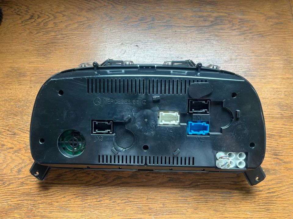 Mercedes-Benz Kombiinstrument / Tacho A0054467921 - 仪表板 适用于 卡车:图4 Mercedes-Benz Kombiinstrument / Tacho A0054467921 - 仪表板 适用于 卡车:图4