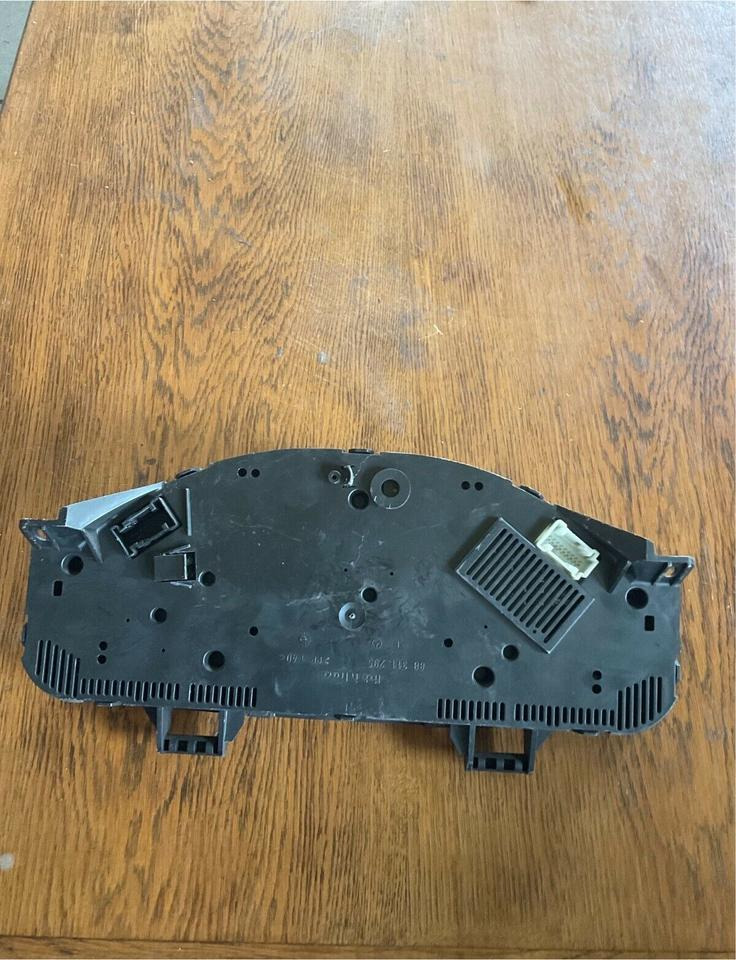 Mercedes Sprinter Kombiinstrument Tacho A0004468321 - 行车记录仪 适用于 卡车:图2 Mercedes Sprinter Kombiinstrument Tacho A0004468321 - 行车记录仪 适用于 卡车:图2