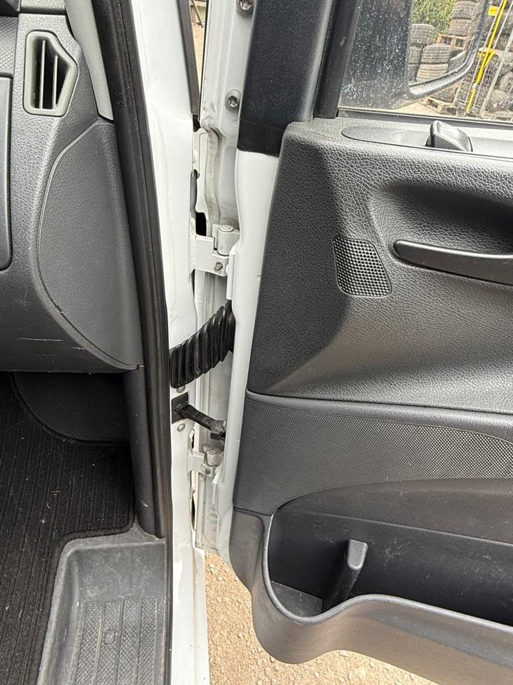 Mercedes VITO Beifahrertür Rechts komplett BJ 2012 - 车门及其零件 适用于 小型货车:图3 Mercedes VITO Beifahrertür Rechts komplett BJ 2012 - 车门及其零件 适用于 小型货车:图3