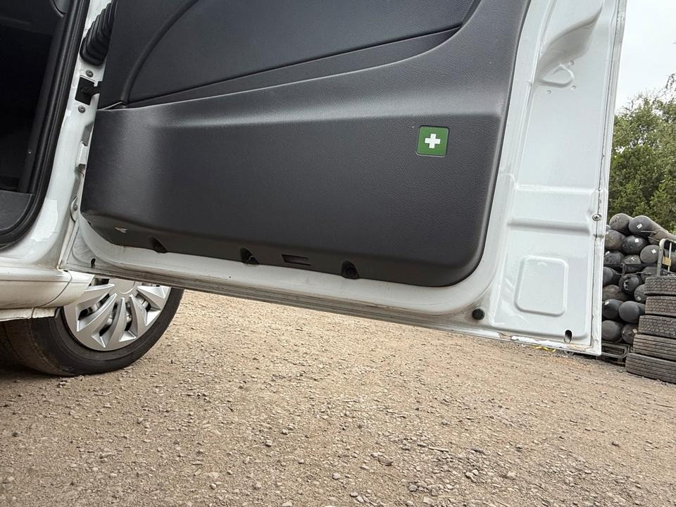 Mercedes VITO Beifahrertür Rechts komplett BJ 2012 - 车门及其零件 适用于 小型货车:图4 Mercedes VITO Beifahrertür Rechts komplett BJ 2012 - 车门及其零件 适用于 小型货车:图4