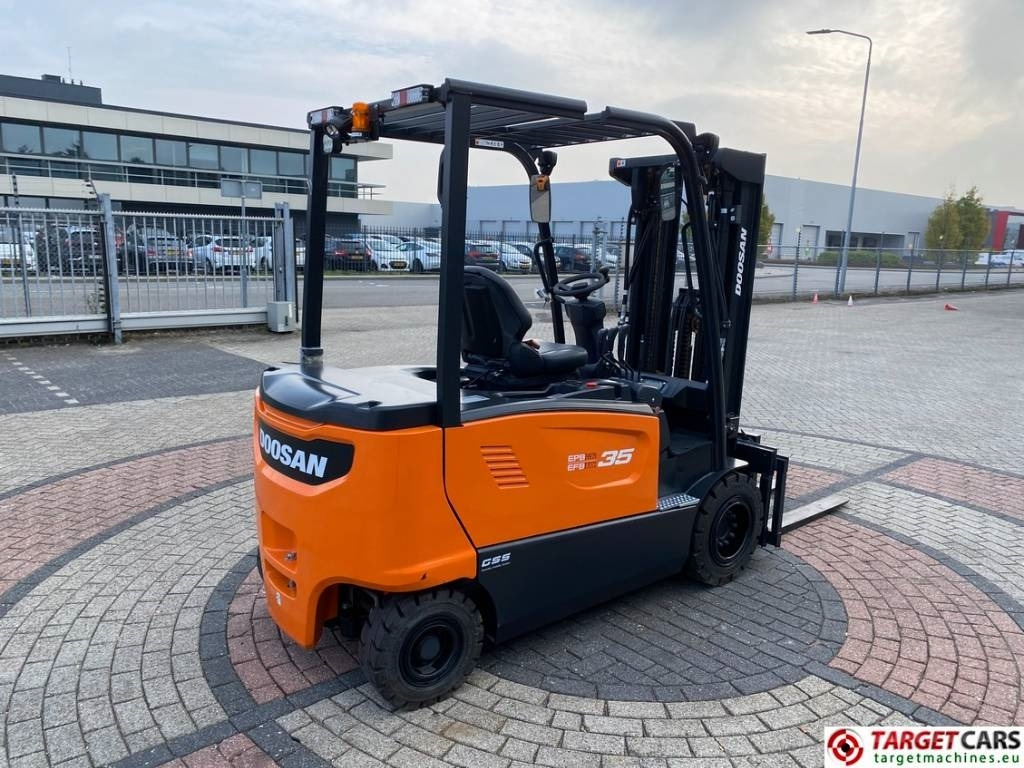 Doosan B35X-7 Electric Forklift 3.5T Triplex-438cm Unused - 电动叉车:图3 Doosan B35X-7 Electric Forklift 3.5T Triplex-438cm Unused - 电动叉车:图3