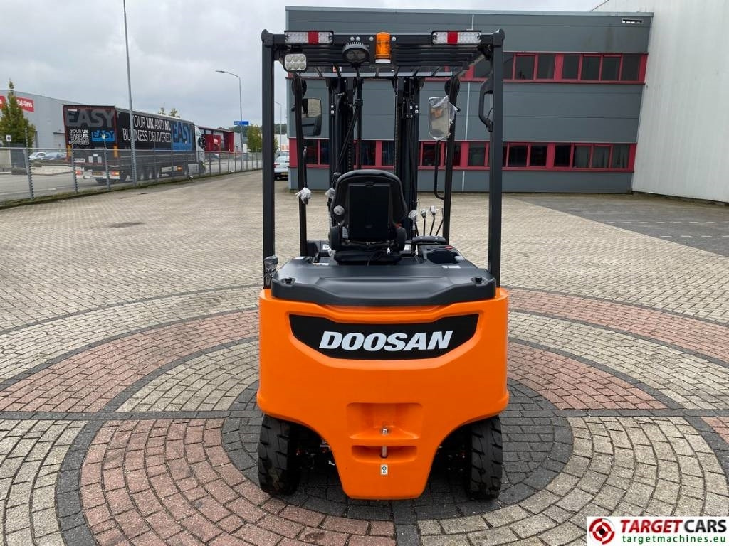 Doosan B35X-7 Plus Electric Forklift 3.5T Triplex-482cm  - 电动叉车:图5 Doosan B35X-7 Plus Electric Forklift 3.5T Triplex-482cm  - 电动叉车:图5