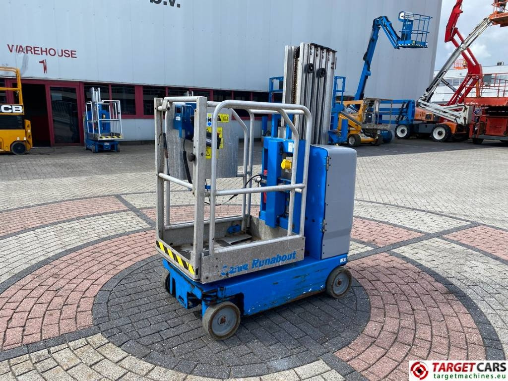 Genie GR-20 RunAbout Electric Vertical Mast Lift 802cm - 垂直桅杆升降机:图1 Genie GR-20 RunAbout Electric Vertical Mast Lift 802cm - 垂直桅杆升降机:图1