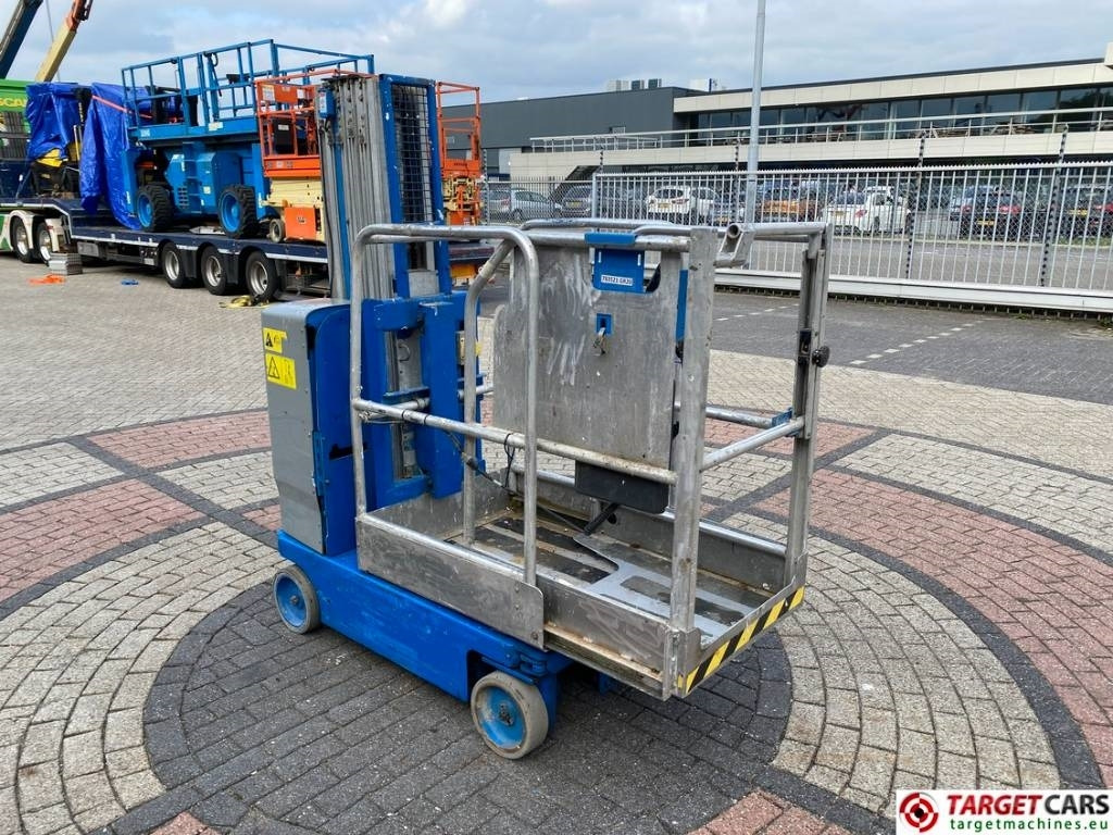 Genie GR-20 RunAbout Electric Vertical Mast Lift 802cm - 垂直桅杆升降机:图2 Genie GR-20 RunAbout Electric Vertical Mast Lift 802cm - 垂直桅杆升降机:图2