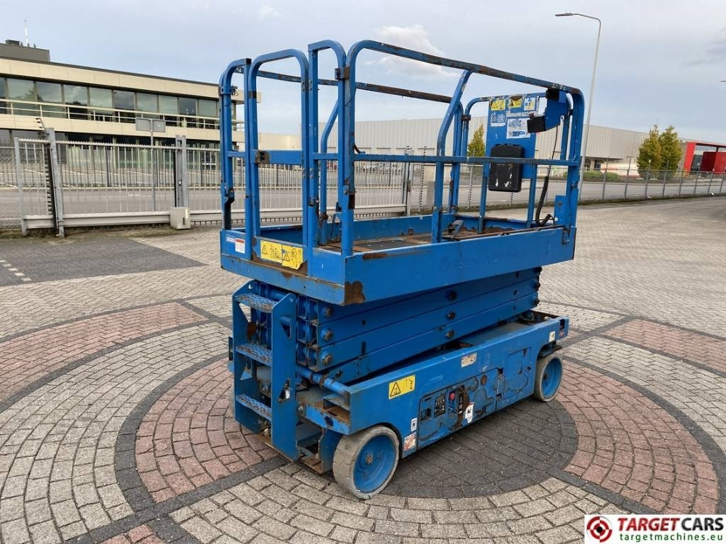 Genie GS-2646 Electric 2646 Scissor Work Lift 992cm - 剪式升降机:图3 Genie GS-2646 Electric 2646 Scissor Work Lift 992cm - 剪式升降机:图3