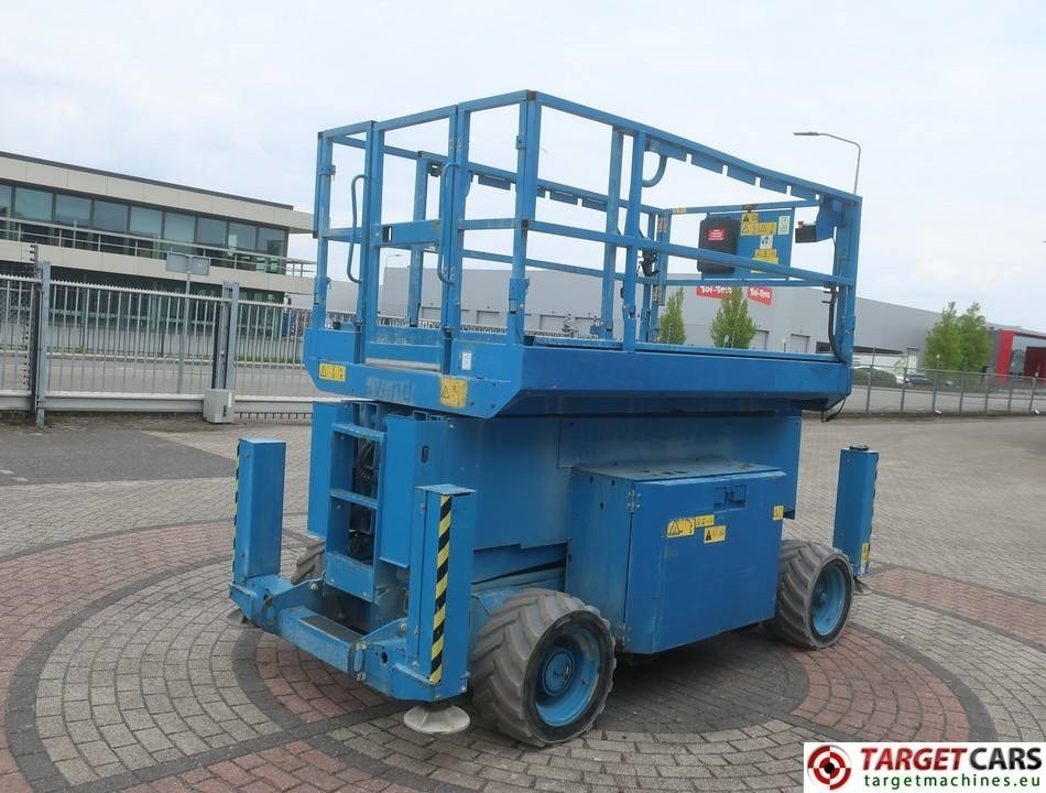 Genie GS-4069DC Electric 4069 Scissor Work Lift 1412cm - 剪式升降机:图3 Genie GS-4069DC Electric 4069 Scissor Work Lift 1412cm - 剪式升降机:图3