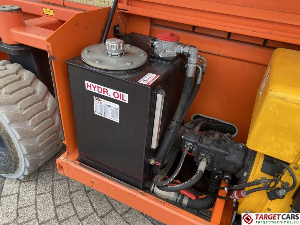 剪式升降机 Holland Lift B195DL-25 Diesel 4x4 Scissor Work Lift 2150cm：图18