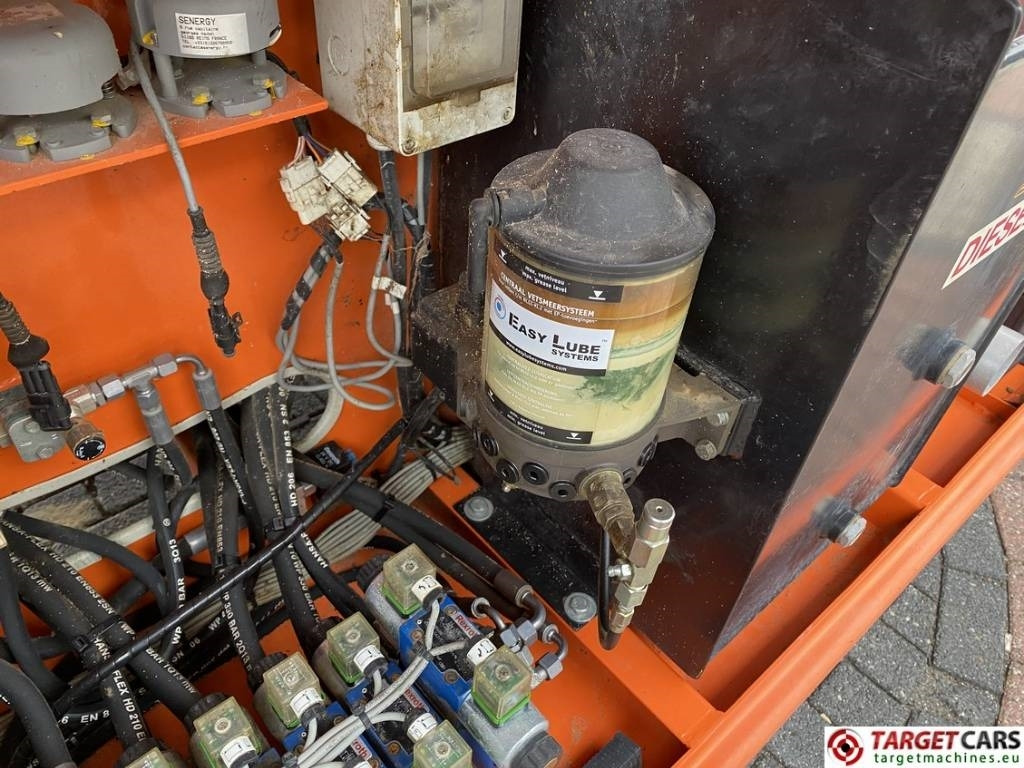 剪式升降机 Holland Lift B195DL-25 Diesel 4x4 Scissor Work Lift 2150cm：图36