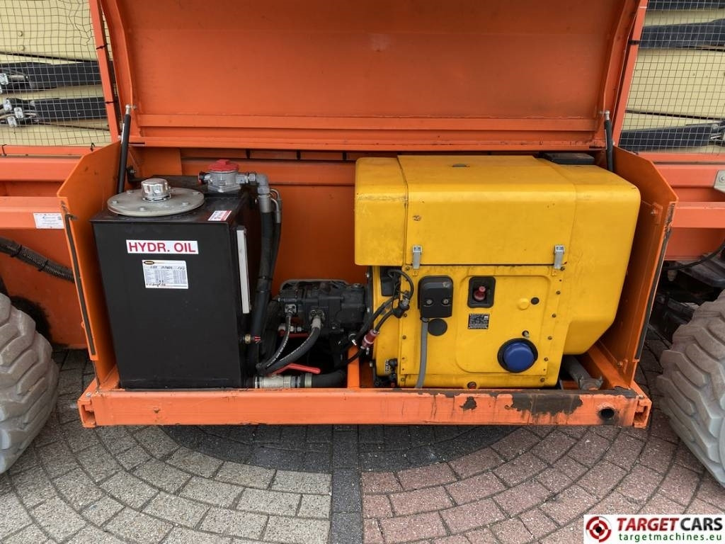 剪式升降机 Holland Lift B195DL-25 Diesel 4x4 Scissor Work Lift 2150cm：图17