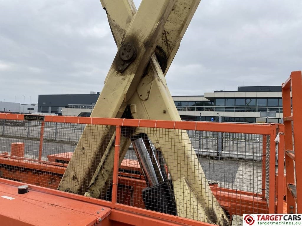 剪式升降机 Holland Lift B195DL-25 Diesel 4x4 Scissor Work Lift 2150cm：图45