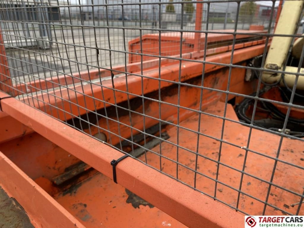 剪式升降机 Holland Lift B195DL-25 Diesel 4x4 Scissor Work Lift 2150cm：图50