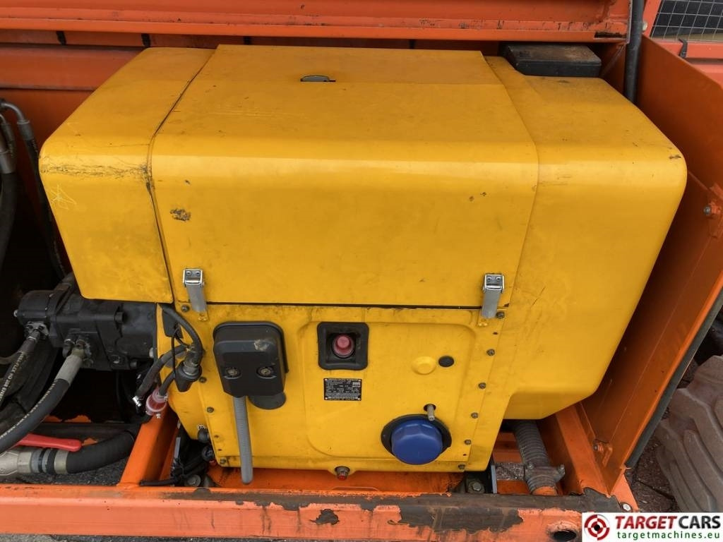 剪式升降机 Holland Lift B195DL-25 Diesel 4x4 Scissor Work Lift 2150cm：图19