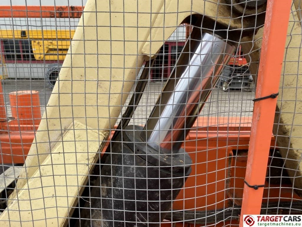 剪式升降机 Holland Lift B195DL-25 Diesel 4x4 Scissor Work Lift 2150cm：图44