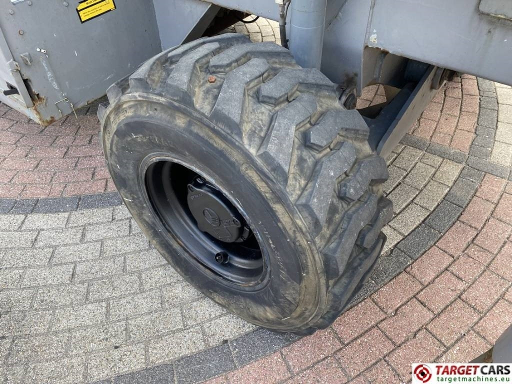 剪式升降机 Holland Lift Combistar M-250DL27 diesel scissor worklift 27.20M：图23