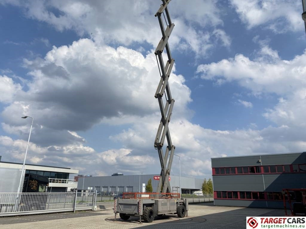 剪式升降机 Holland Lift Combistar M-250DL27 diesel scissor worklift 27.20M：图38