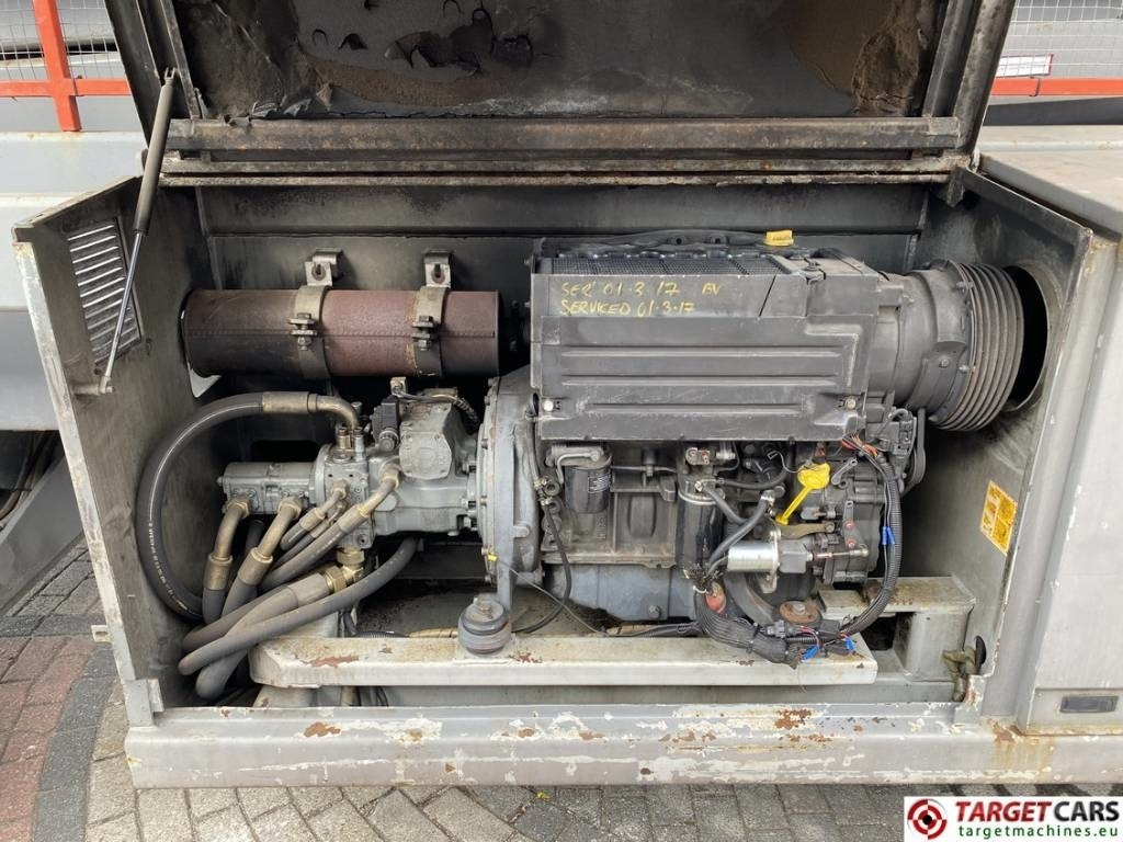 剪式升降机 Holland Lift Combistar M-250DL27 diesel scissor worklift 27.20M：图10