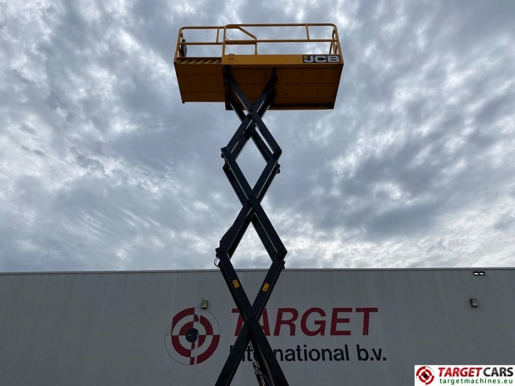 剪式升降机 JCB S2646E Electric Scissor Work Lift 990cm：图20