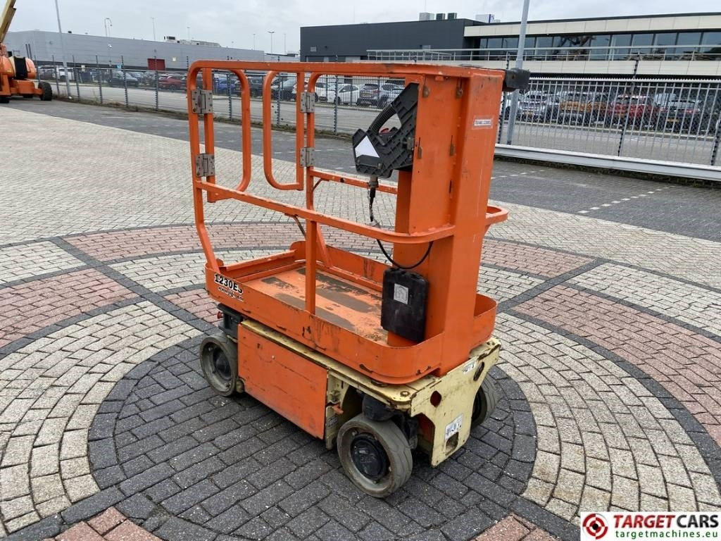 JLG 1230ES Electric Vertical Mast Work Lift 566cm - 垂直桅杆升降机:图2 JLG 1230ES Electric Vertical Mast Work Lift 566cm - 垂直桅杆升降机:图2