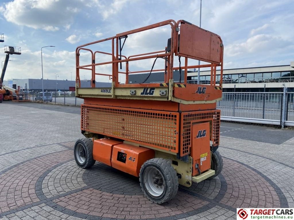 JLG 4069LE Electric Scissor Work Lift 1419cm - 剪式升降机:图2 JLG 4069LE Electric Scissor Work Lift 1419cm - 剪式升降机:图2