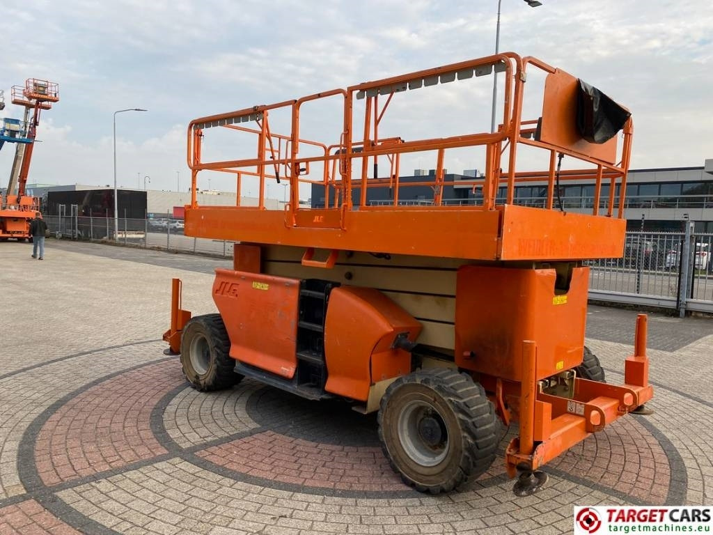 JLG 4394RT Diesel 4x4 Scissor Work Lift 1511cm - 剪式升降机:图2 JLG 4394RT Diesel 4x4 Scissor Work Lift 1511cm - 剪式升降机:图2