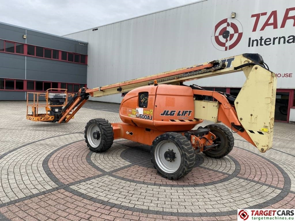 JLG 600AJ Articulated 4x4 Diesel Boom Work Lift 2047cm - 铰接臂:图4 JLG 600AJ Articulated 4x4 Diesel Boom Work Lift 2047cm - 铰接臂:图4