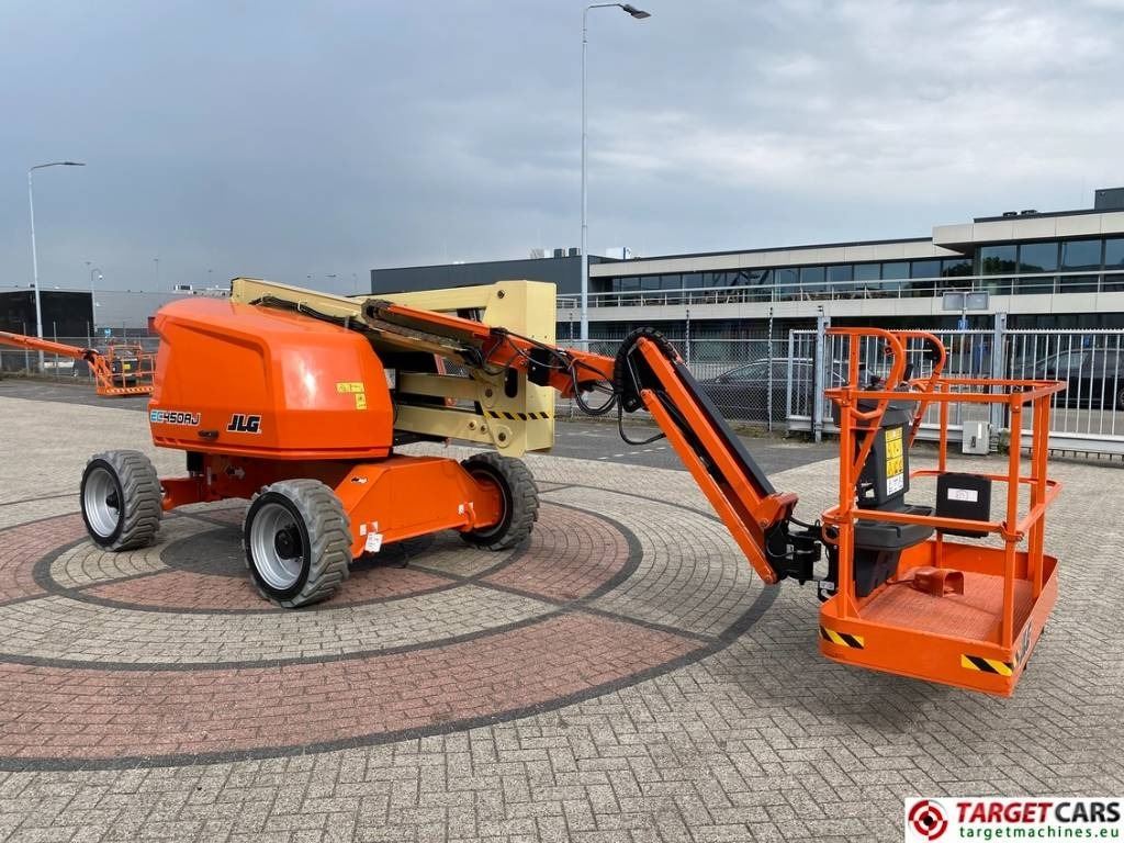 JLG EC450AJ Articulated El Lithium-Ion BoomLift 1572cm - 铰接臂:图2 JLG EC450AJ Articulated El Lithium-Ion BoomLift 1572cm - 铰接臂:图2