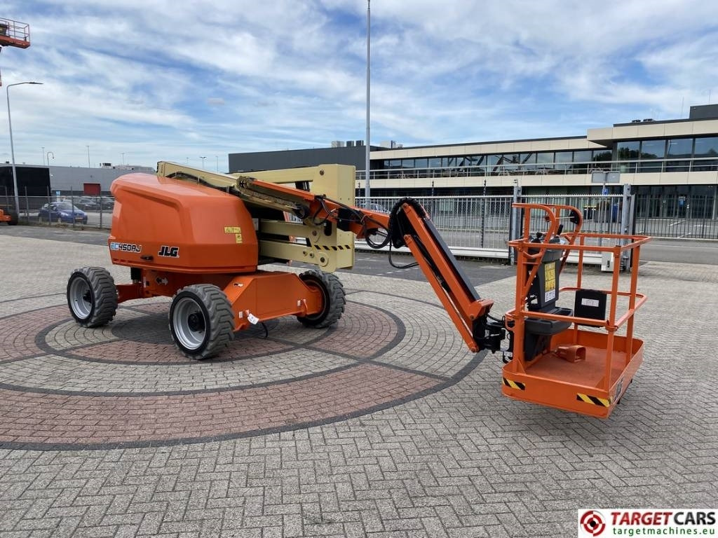 JLG EC450AJ Electric Articulated Boom Work Lift 1572cm - 铰接臂:图2 JLG EC450AJ Electric Articulated Boom Work Lift 1572cm - 铰接臂:图2