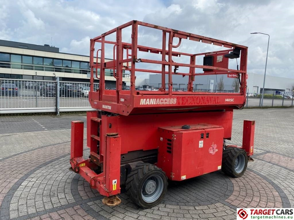Manitou 140SC Diesel 4x4 Scissor Work Lift 1412cm - 剪式升降机:图3 Manitou 140SC Diesel 4x4 Scissor Work Lift 1412cm - 剪式升降机:图3