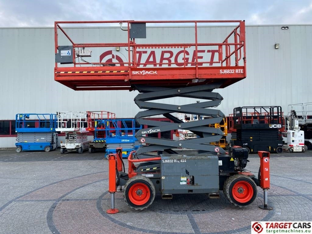 SkyJack SJ6832RTE Hybrid 4x4 Scissor Work Lift 1180cm - 剪式升降机:图5 SkyJack SJ6832RTE Hybrid 4x4 Scissor Work Lift 1180cm - 剪式升降机:图5