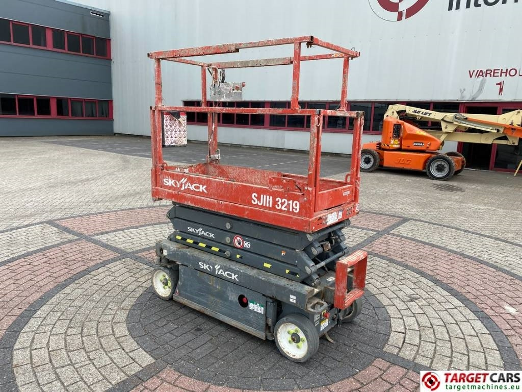 SkyJack SJIII-3219 Electric Scissor Work Lift 780cm - 剪式升降机:图4 SkyJack SJIII-3219 Electric Scissor Work Lift 780cm - 剪式升降机:图4