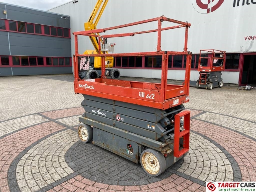 SkyJack SJIII-3226 Electric 3226 Scissor Work Lift 990cm - 剪式升降机:图4 SkyJack SJIII-3226 Electric 3226 Scissor Work Lift 990cm - 剪式升降机:图4