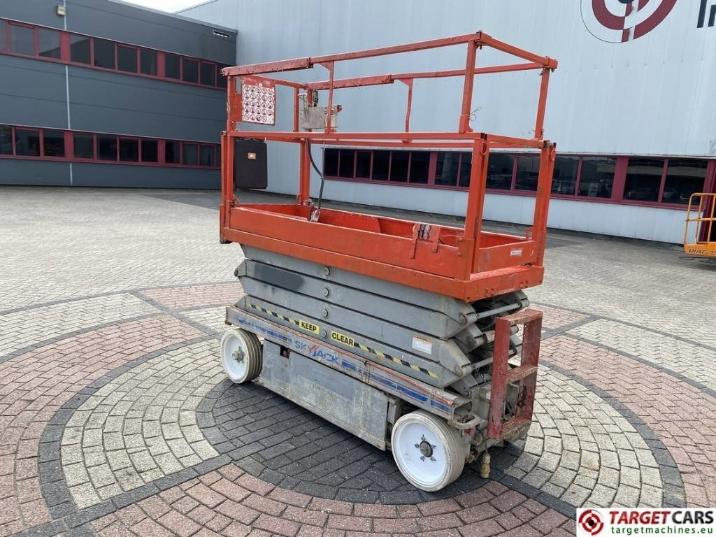 SkyJack SJIII-3226 Electric 3226 Scissor Work Lift 990cm - 剪式升降机:图4 SkyJack SJIII-3226 Electric 3226 Scissor Work Lift 990cm - 剪式升降机:图4