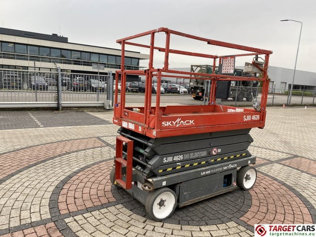 SkyJack SJIII-4626 Electric 4626 Scissor Work Lift 990cm - 剪式升降机:图3 SkyJack SJIII-4626 Electric 4626 Scissor Work Lift 990cm - 剪式升降机:图3