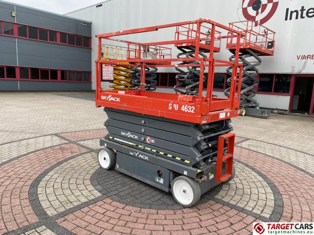 SkyJack SJIII-4632 Electric 4632 Scissor Work Lift 1170cm - 剪式升降机:图4 SkyJack SJIII-4632 Electric 4632 Scissor Work Lift 1170cm - 剪式升降机:图4