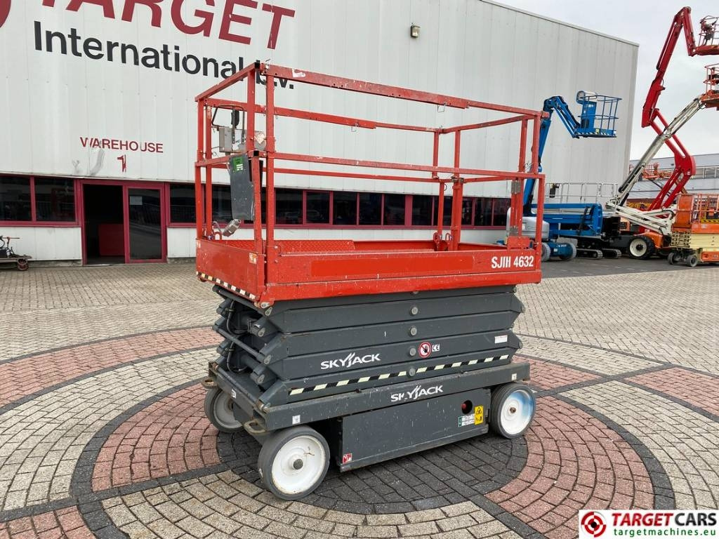 SkyJack SJIII-4632 Electric 4632 Scissor Work Lift 1170cm - 剪式升降机:图1 SkyJack SJIII-4632 Electric 4632 Scissor Work Lift 1170cm - 剪式升降机:图1